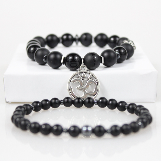 black onyx aum charm bracelet