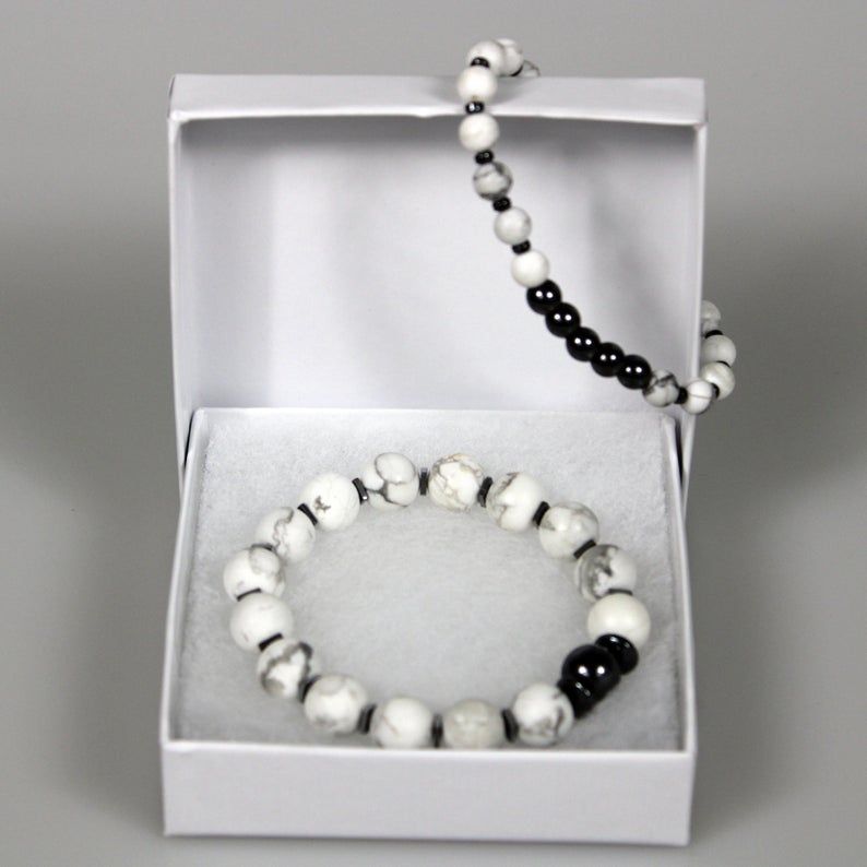 white howlite bracelet gift set