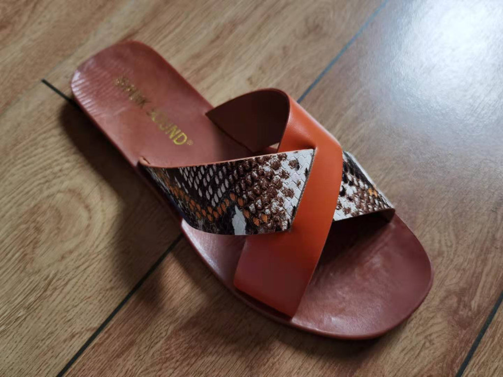 brown geographic print flat sandals women