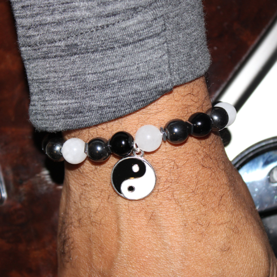 yin yang charm bead bracelet